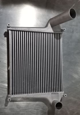 اینترکولر هینو لوله ضخیم شده برای رادیاتور AZ9525530003
