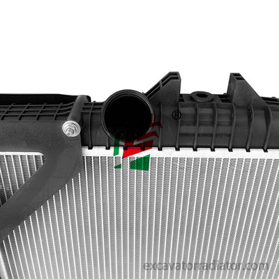رادیاتور کامیون سنگین Heavy Truck Cooling System OE 20460178 20517350 20536920 20722444 21385165 Radiator For  Truck