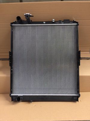مخزن آب Isuzu Radiator Assy For 700p 4hk1 Radiator Truck Intercooler